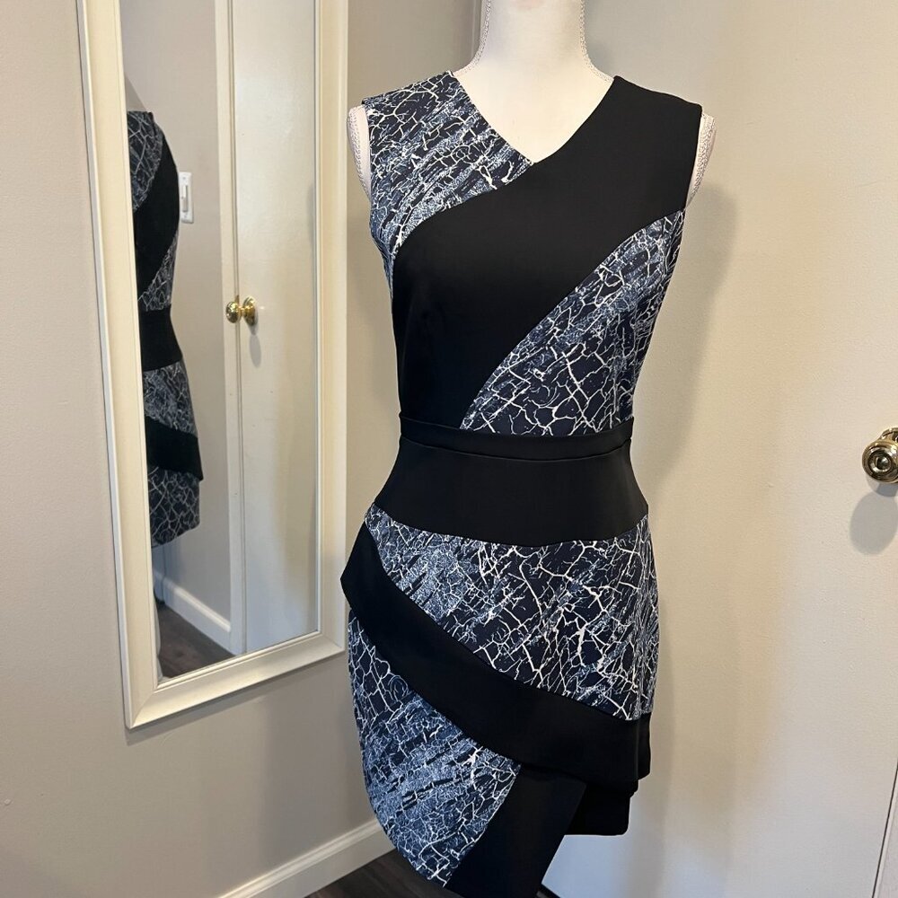 BCBGMaxAzria 'Dalia" Blue and Black Asymmetrical Sheath Dress, Size 4 - Picture 4 of 16